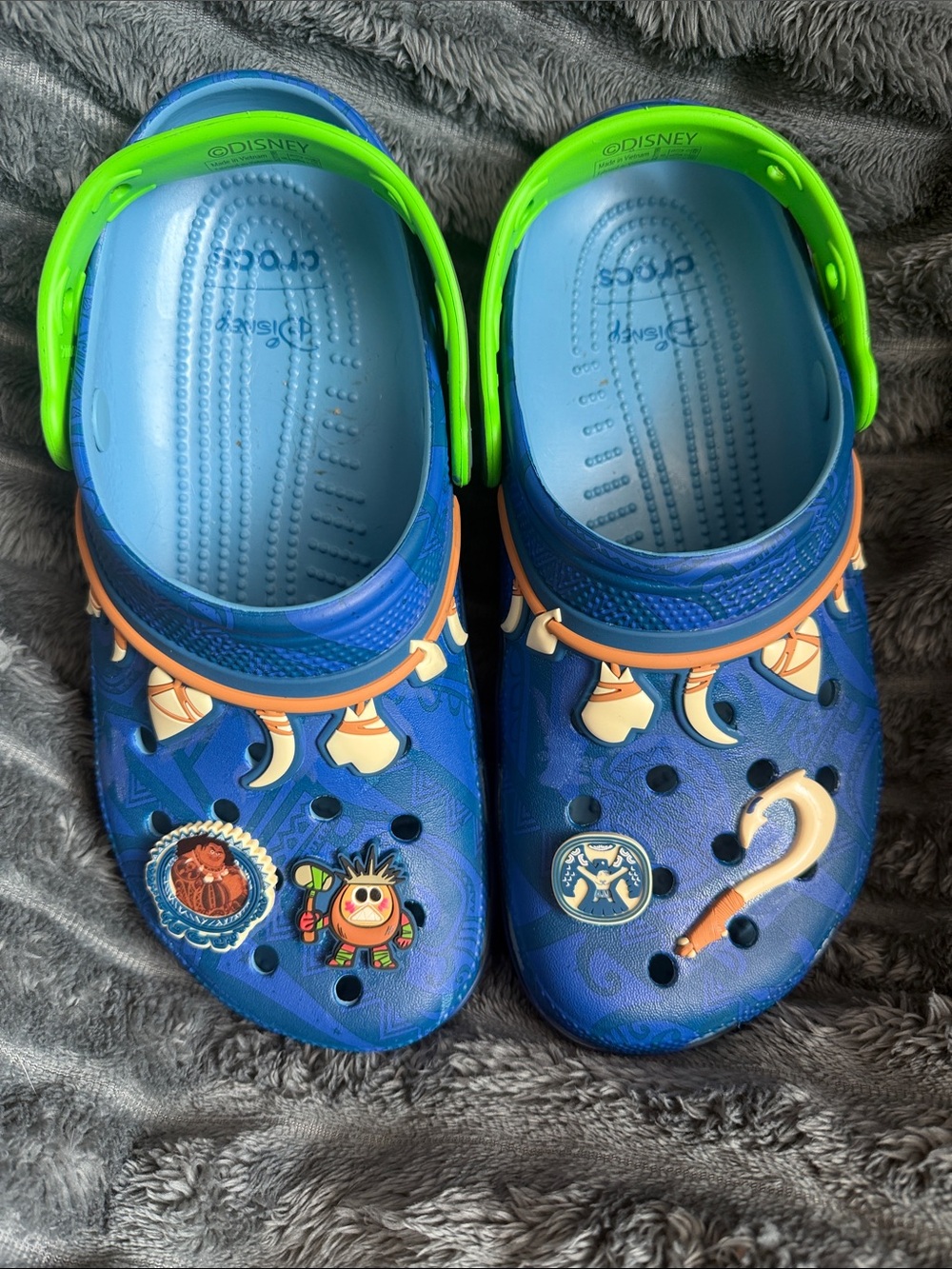 Disney Moana Crocs-kids size 6